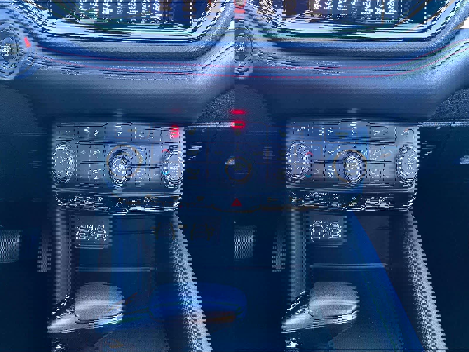 Used 2023 Dodge Durango GT image 26