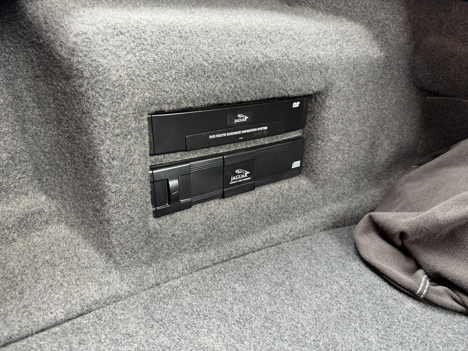 Used 2001 Jaguar XJ Supercharged RWD image 56