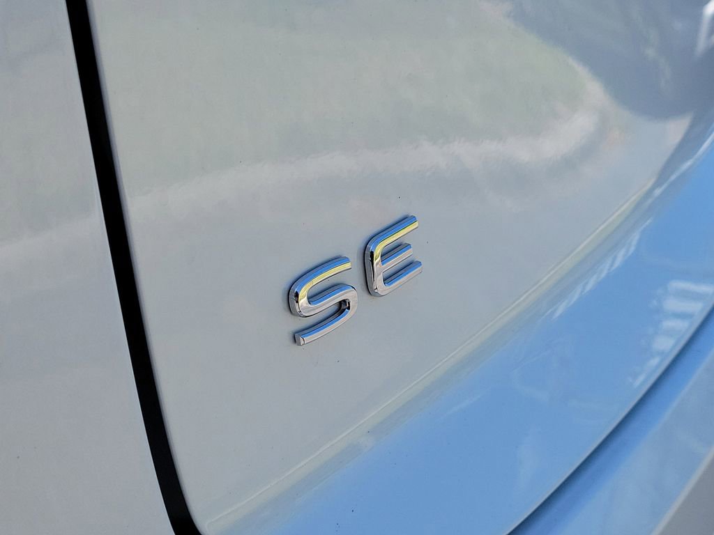 Used 2026 Volkswagen Atlas Cross Sport SE FWD image 5