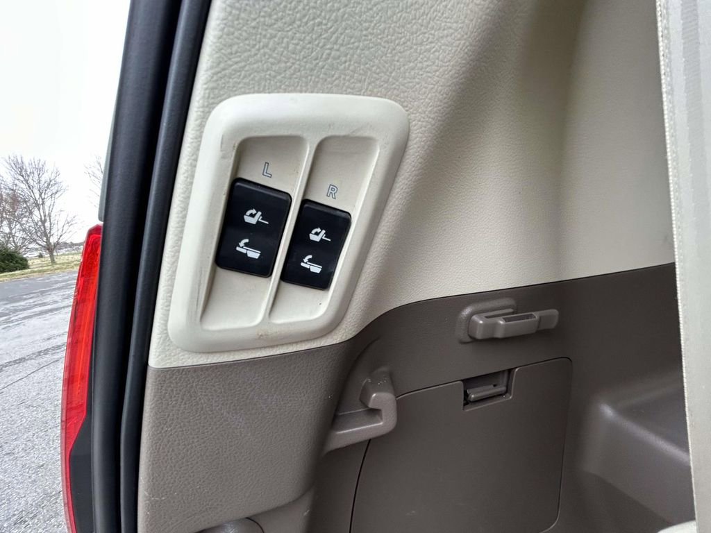 Used 2012 Lexus GX 460 w/ Comfort Plus Pkg image 18