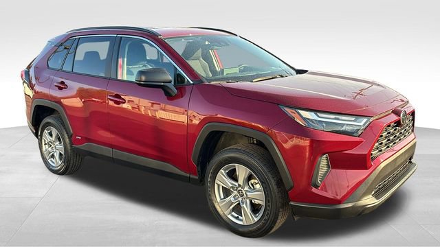 Used 2025 Toyota RAV4 LE AWD/4WD image 29
