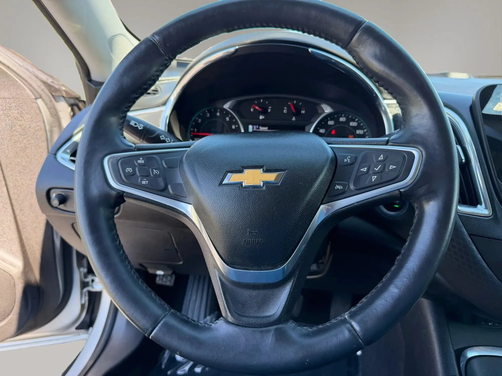 Used 2018 Chevrolet Malibu LT FWD image 17
