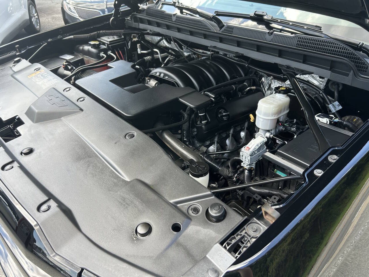 Used 2018 Chevrolet Silverado 1500 LT w/ Midnight Edition AWD/4WD image 17