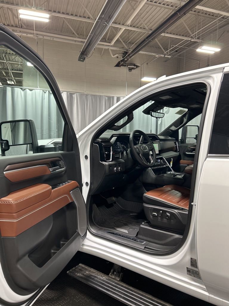 New 2025 GMC Sierra 2500 Denali Ultimate w/ Max Trailering Package image 26