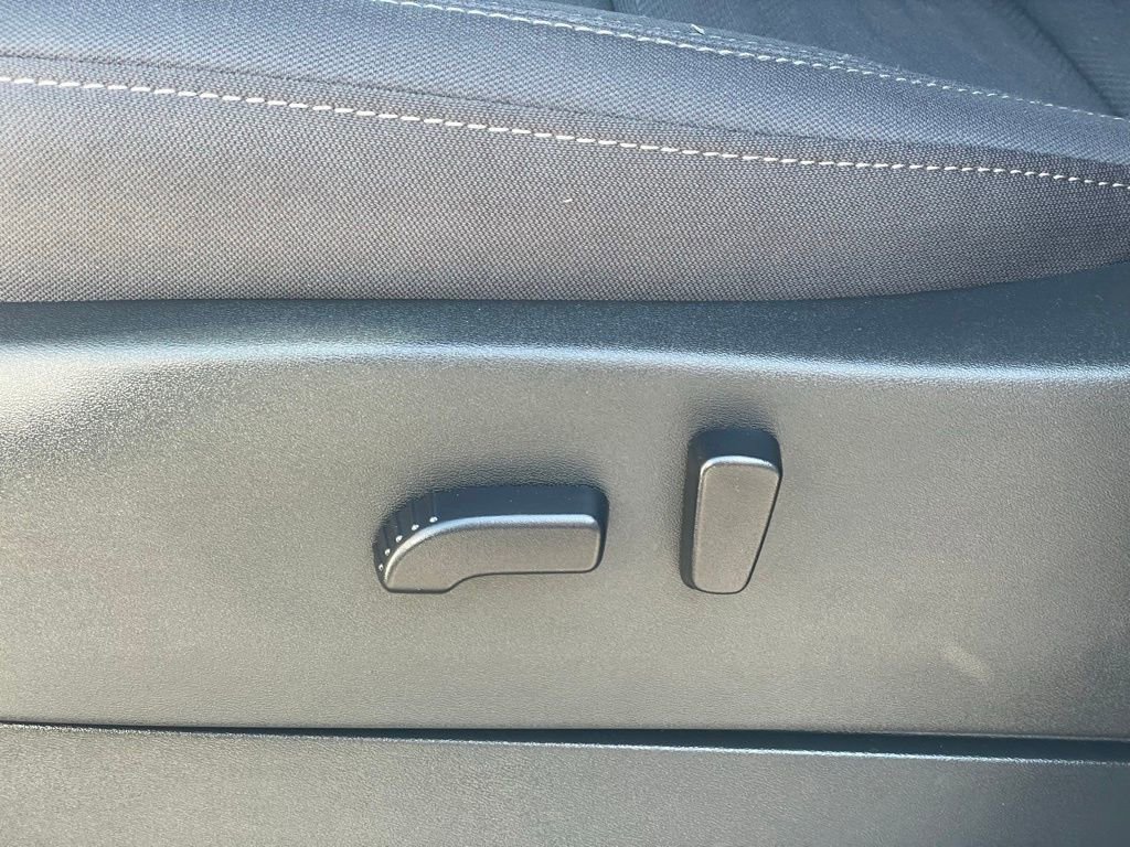 Certified 2023 Nissan Frontier SV AWD/4WD image 13