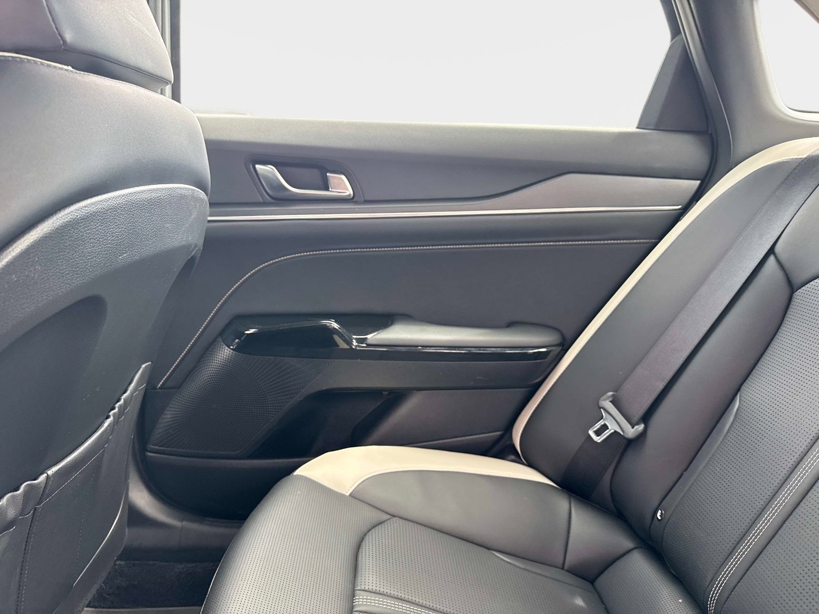 Used 2025 Kia K5 GT-Line w/ GT-Line Premium Package image 15