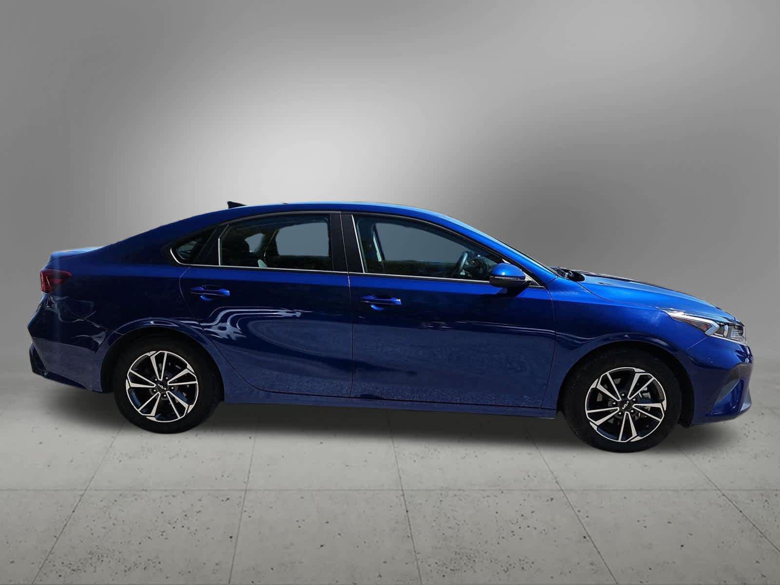 Used 2023 Kia Forte LXS w/ LXS Technology Package FWD image 7