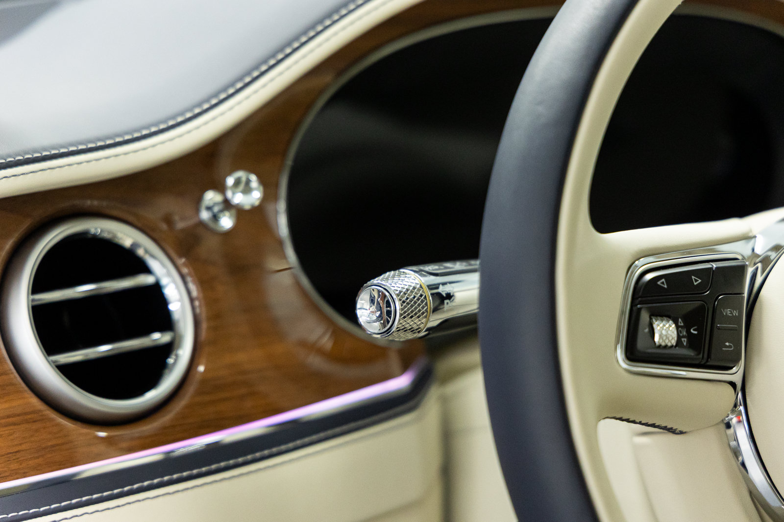 Certified 2026 Bentley Flying Spur V8 AWD/4WD image 44