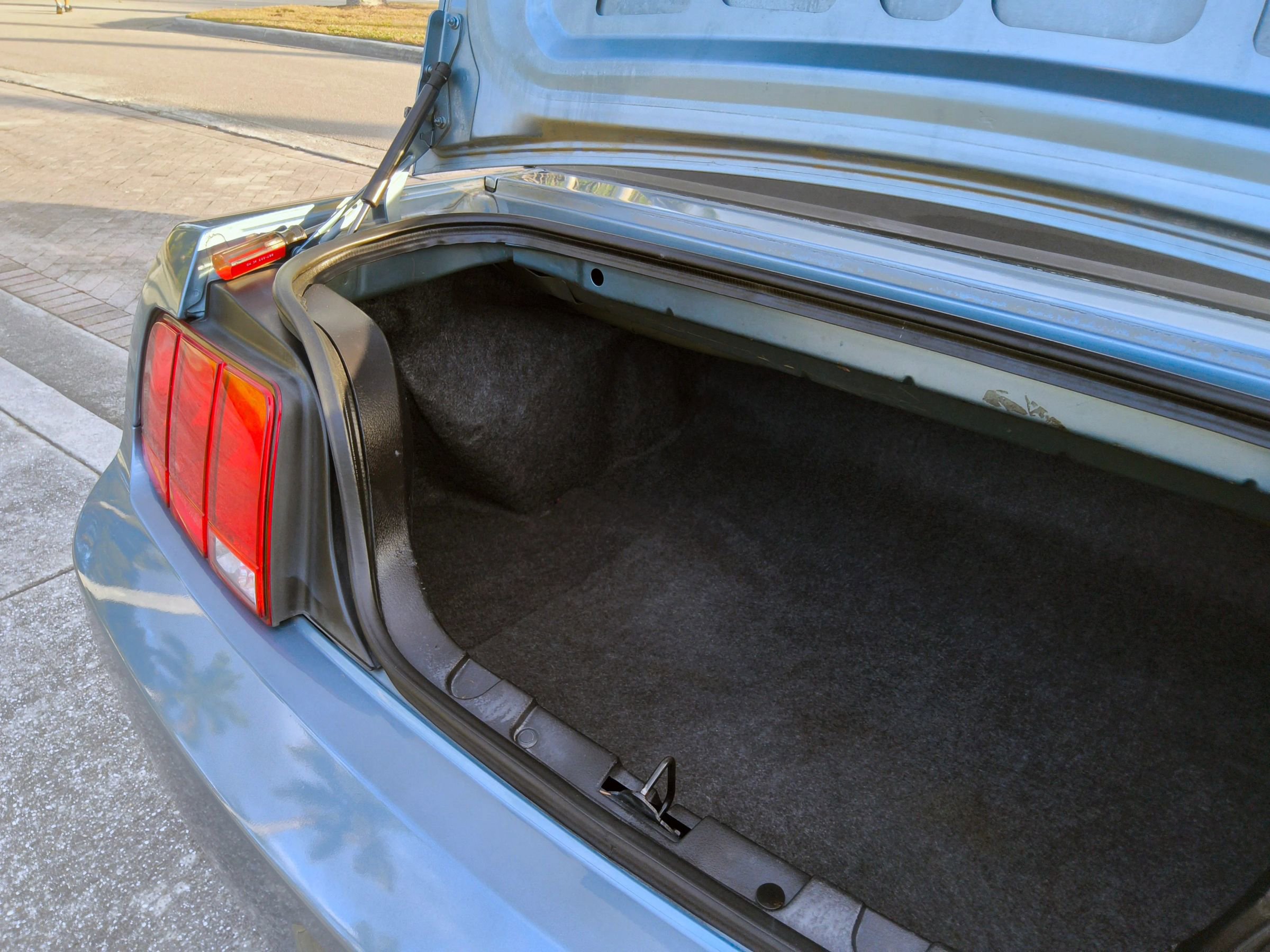 Used 2007 Ford Mustang Deluxe Convertible image 52