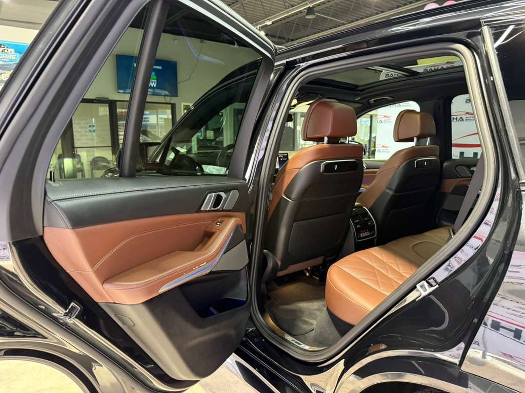 Used 2026 BMW X5 M60i image 43