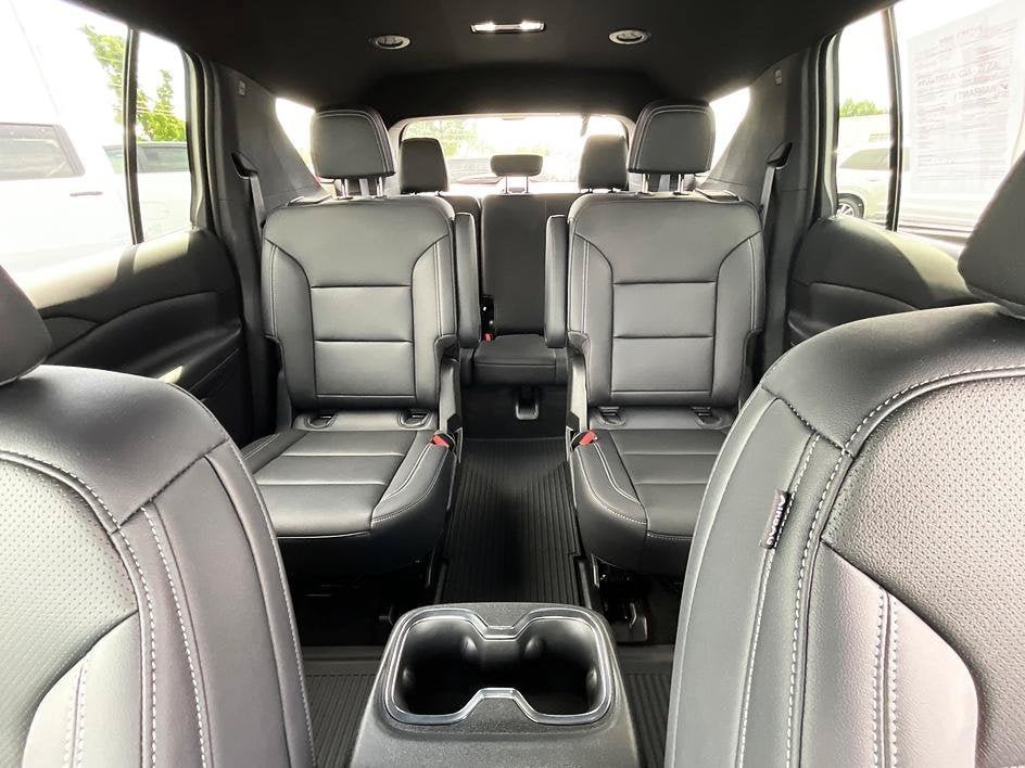 New 2026 Chevrolet Traverse LT w/ Driver Confidence Package AWD/4WD image 23