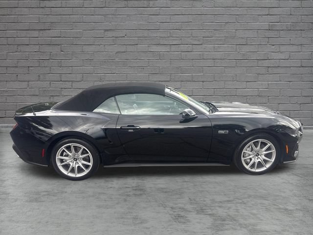 Used 2025 Ford Mustang GT Premium RWD image 8