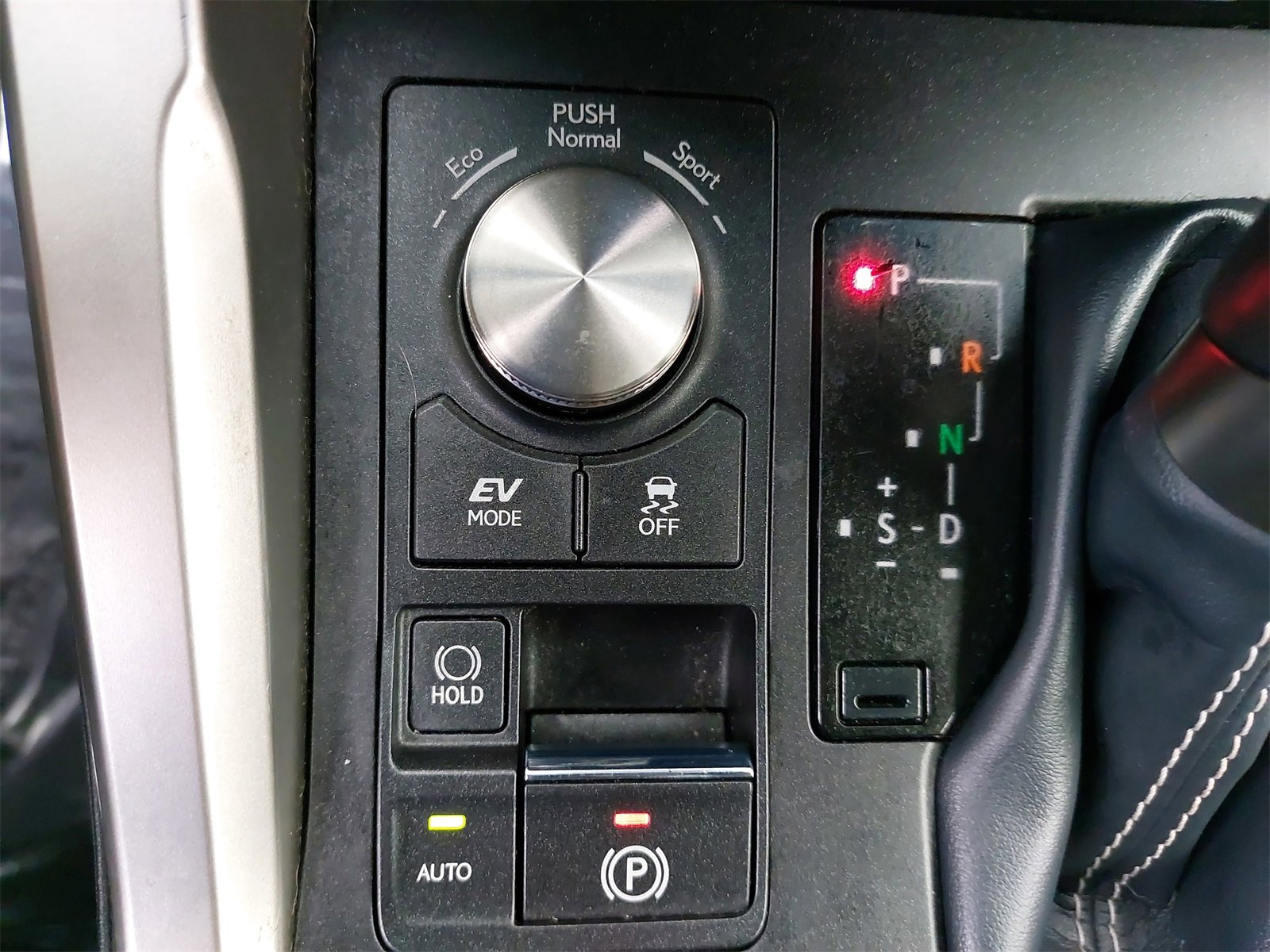 Used 2019 Lexus NX 300h AWD image 30