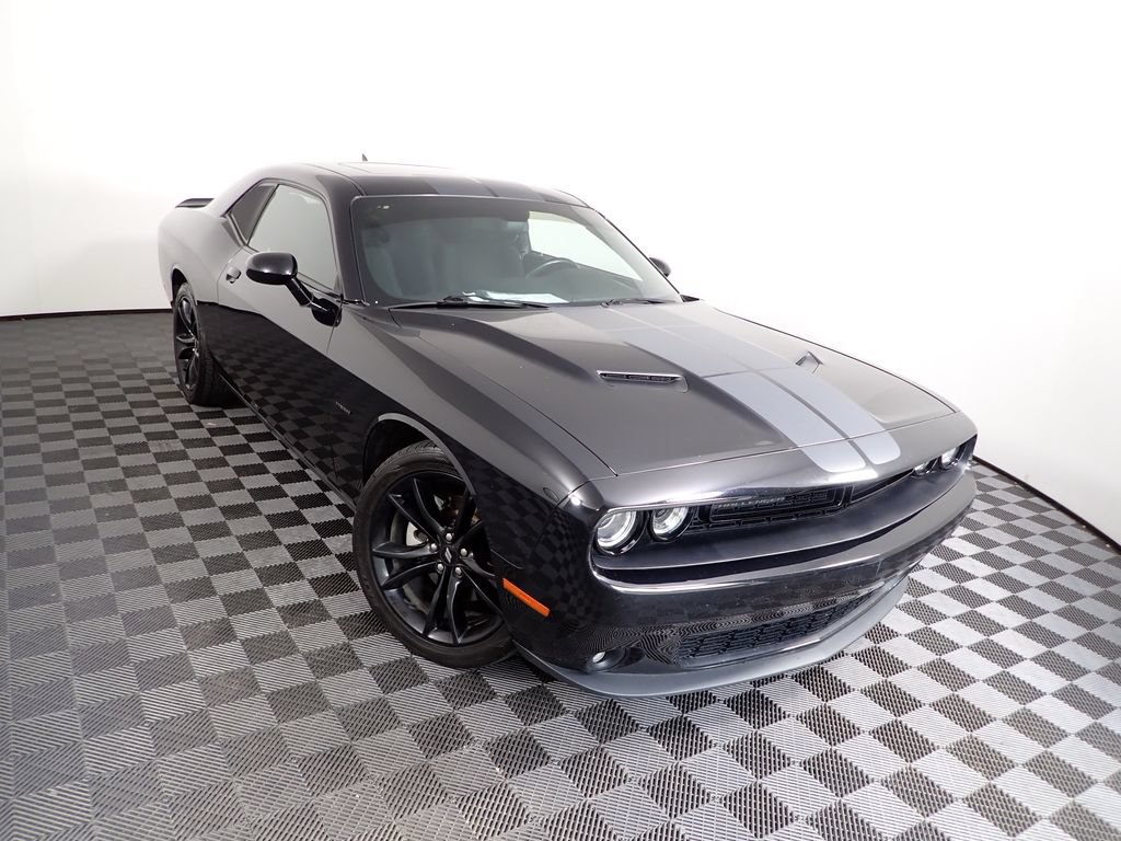 Used 2017 Dodge Challenger R/T w/ Blacktop Package RWD image 10