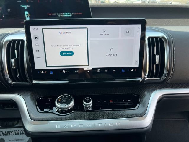 New 2027 Ford Expedition Platinum w/ Stealth Appearance Package RWD image 16