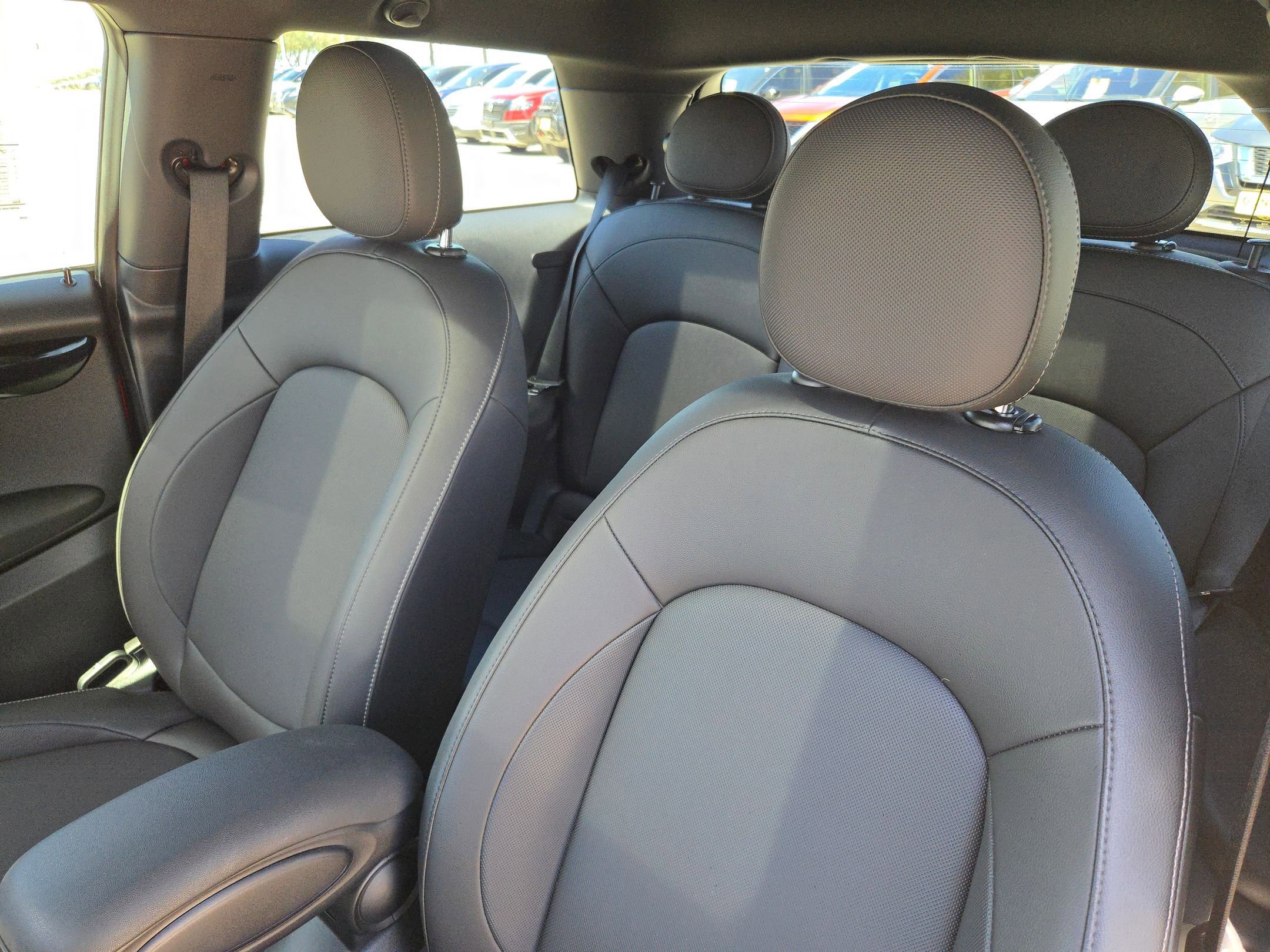 Used 2019 MINI Cooper 2-Door Hardtop image 9