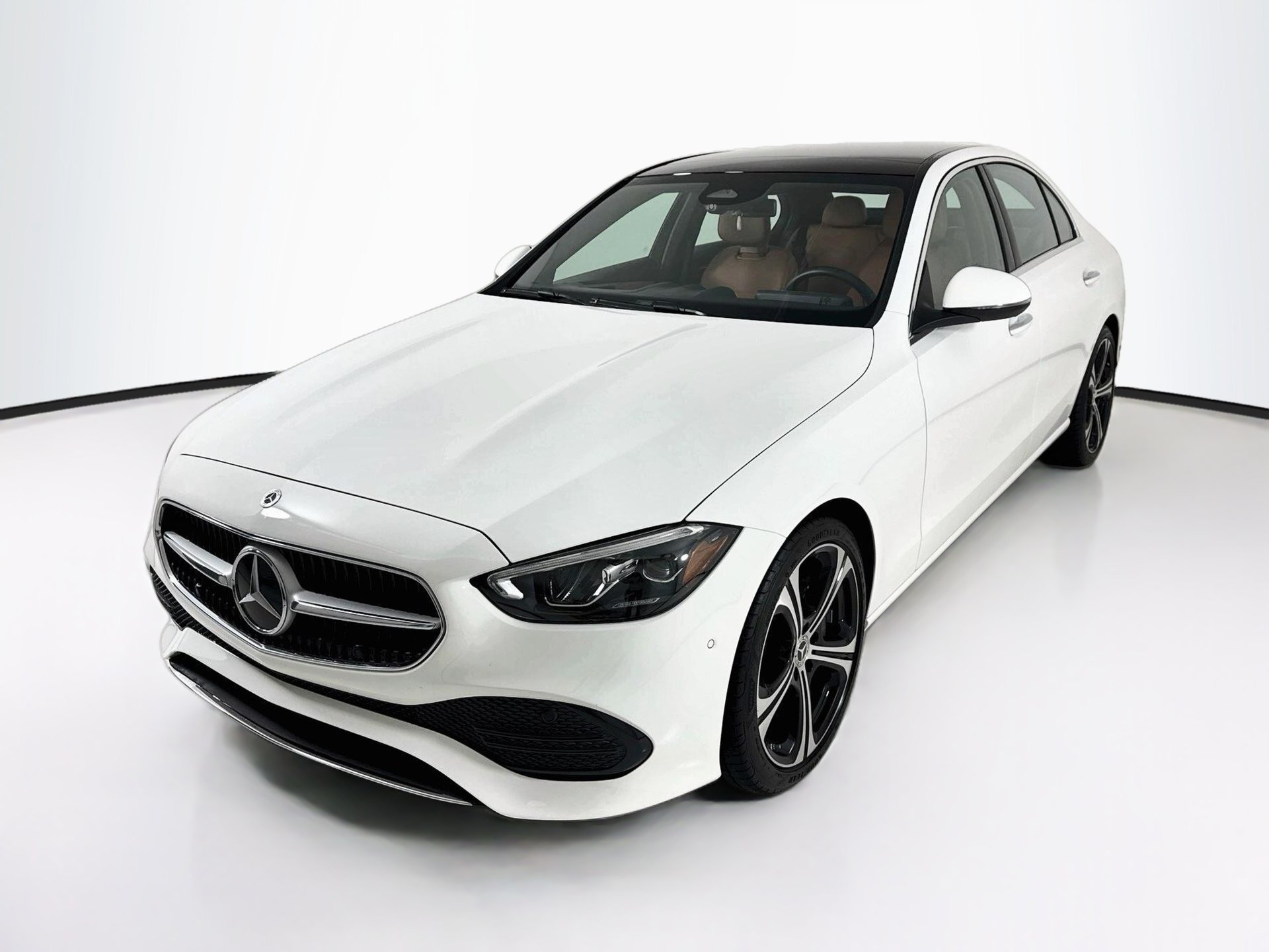 Used 2025 Mercedes-Benz C 300 Sedan image 3