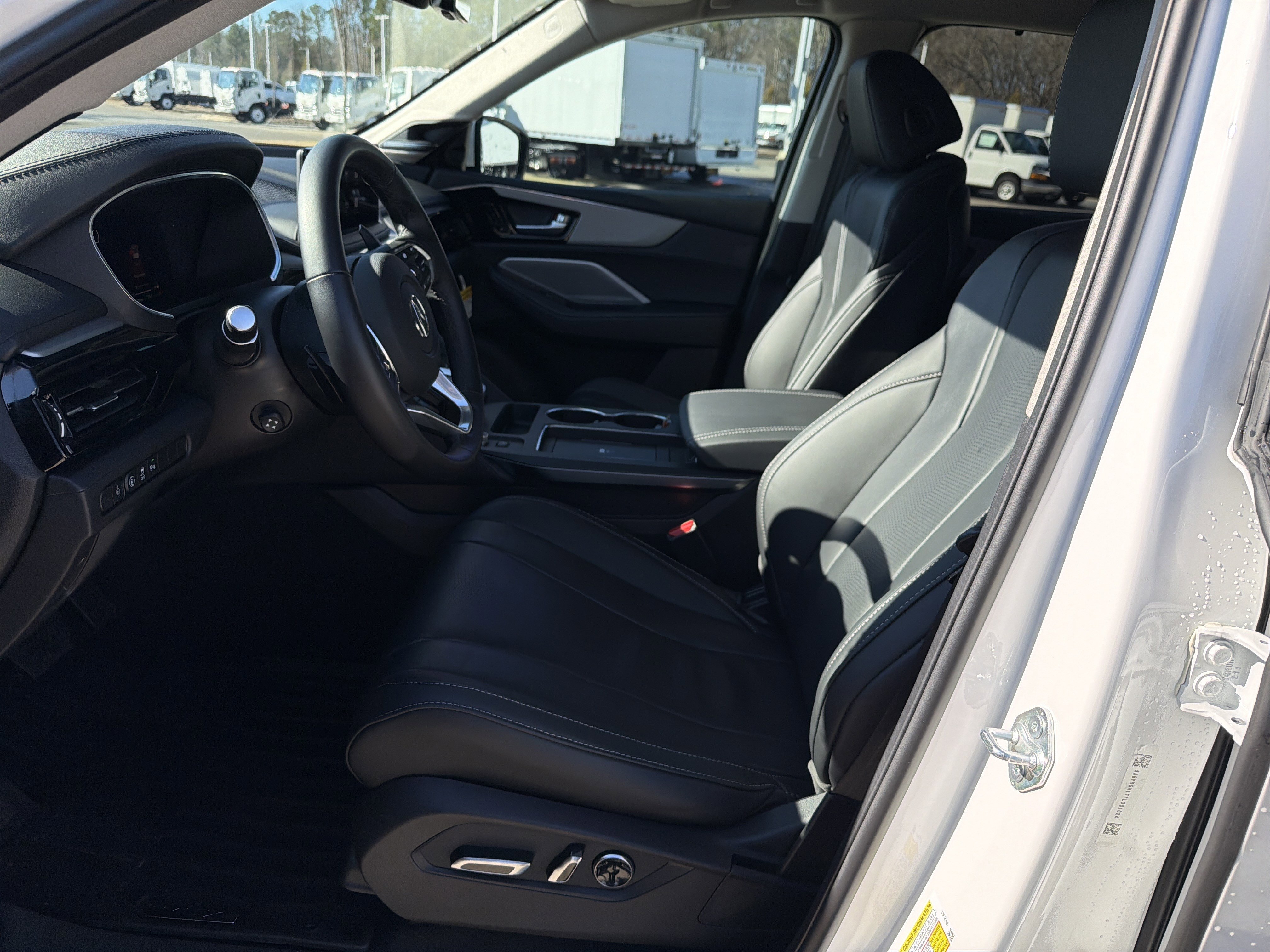 Certified 2026 Acura MDX FWD w/ Technology Package image 16