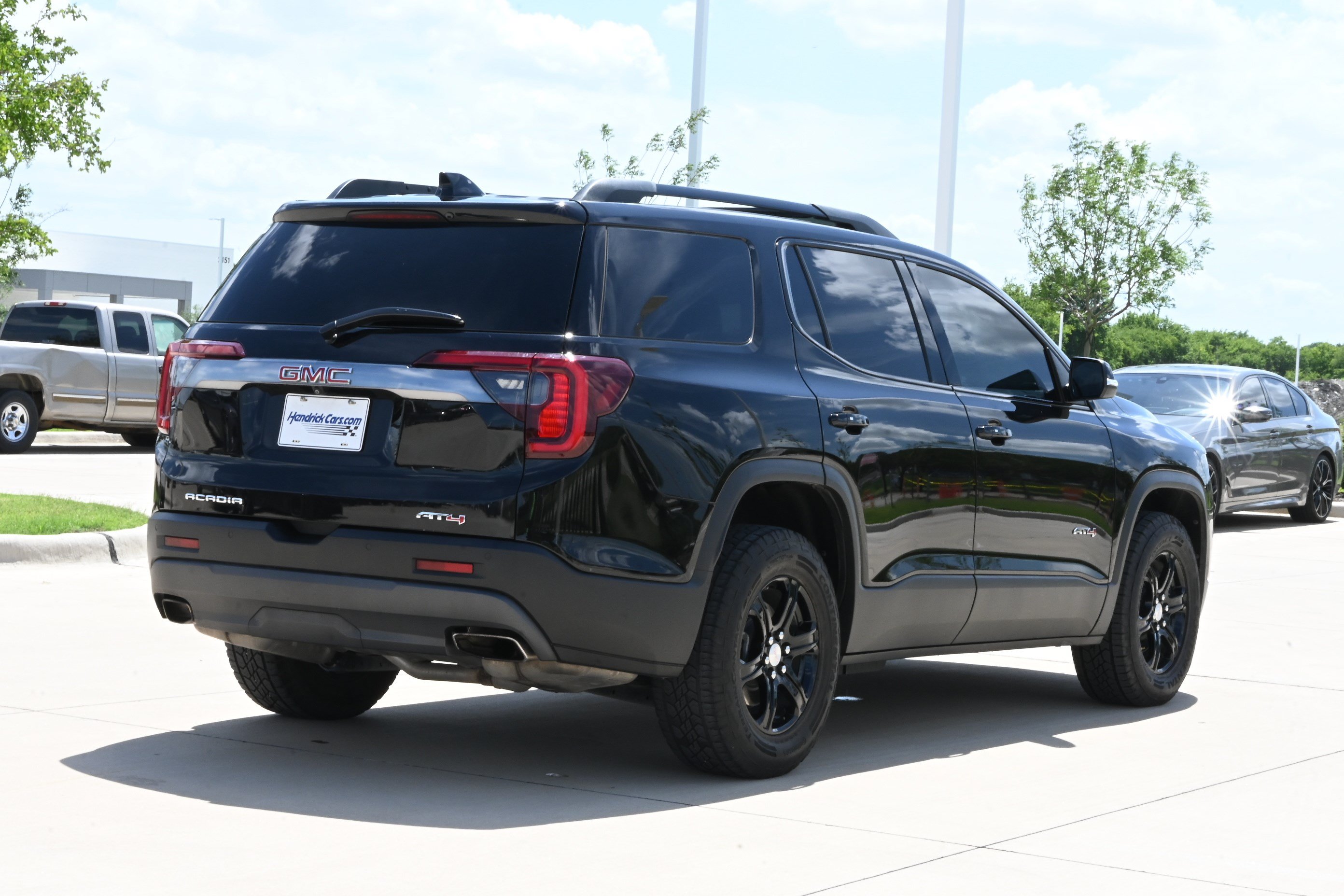 Used 2022 GMC Acadia AT4 w/ Preferred Package AWD/4WD image 9