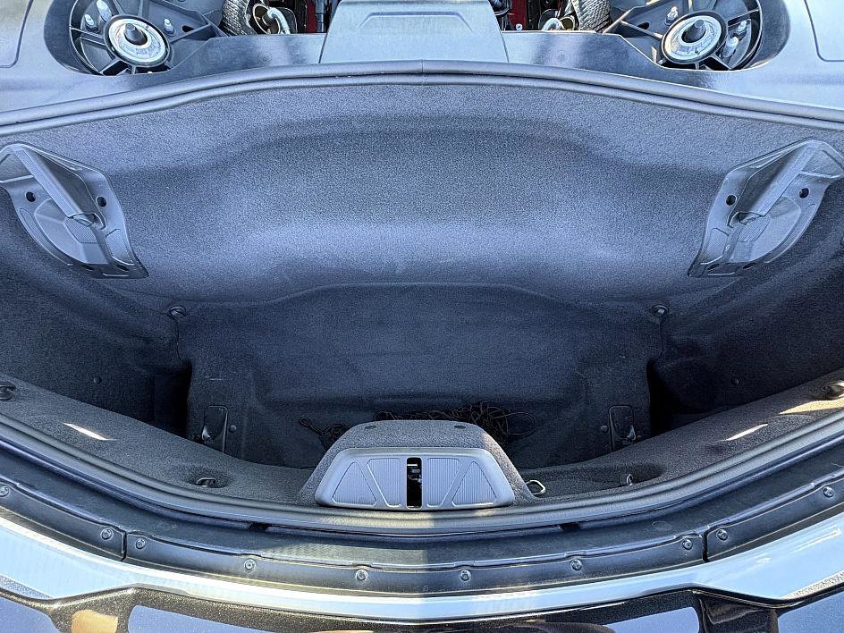 Used 2020 Chevrolet Corvette Stingray Premium Cpe w/ 3LT Preferred Equipment Group image 24