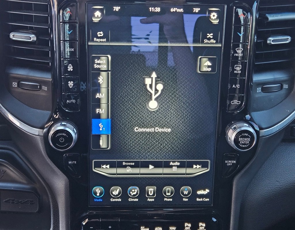 Used 2021 RAM 2500 Laramie w/ Night Edition image 26