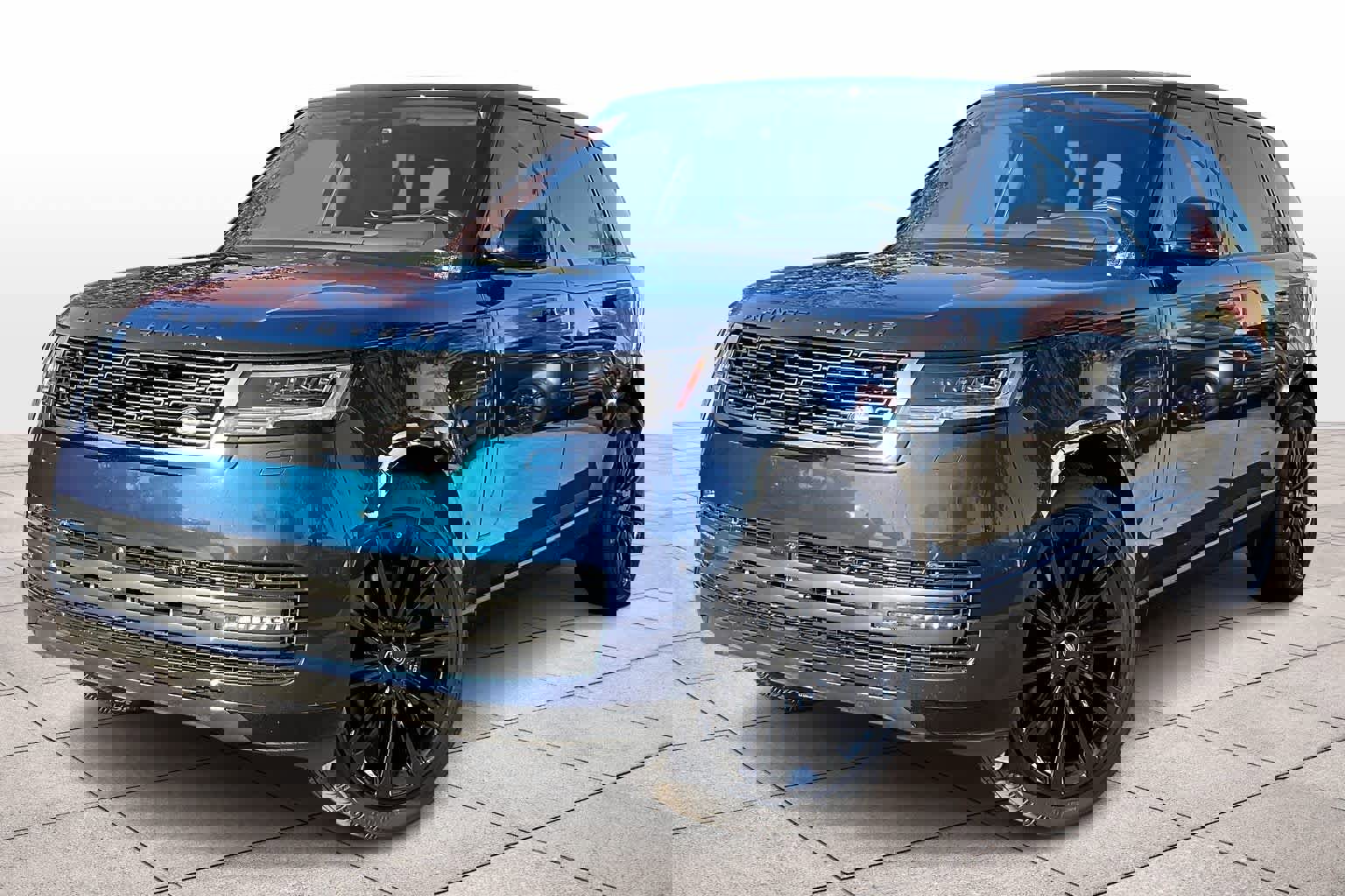 New 2025 Land Rover Range Rover Long Wheelbase SE