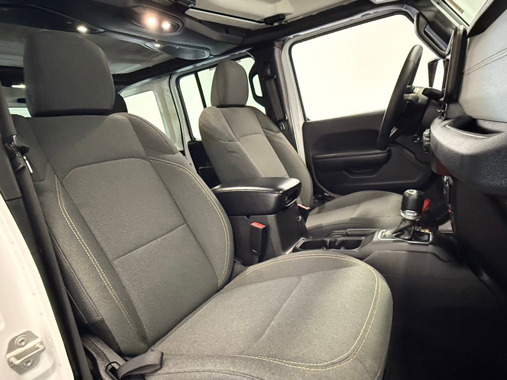 Used 2024 Jeep Wrangler Unlimited image 21