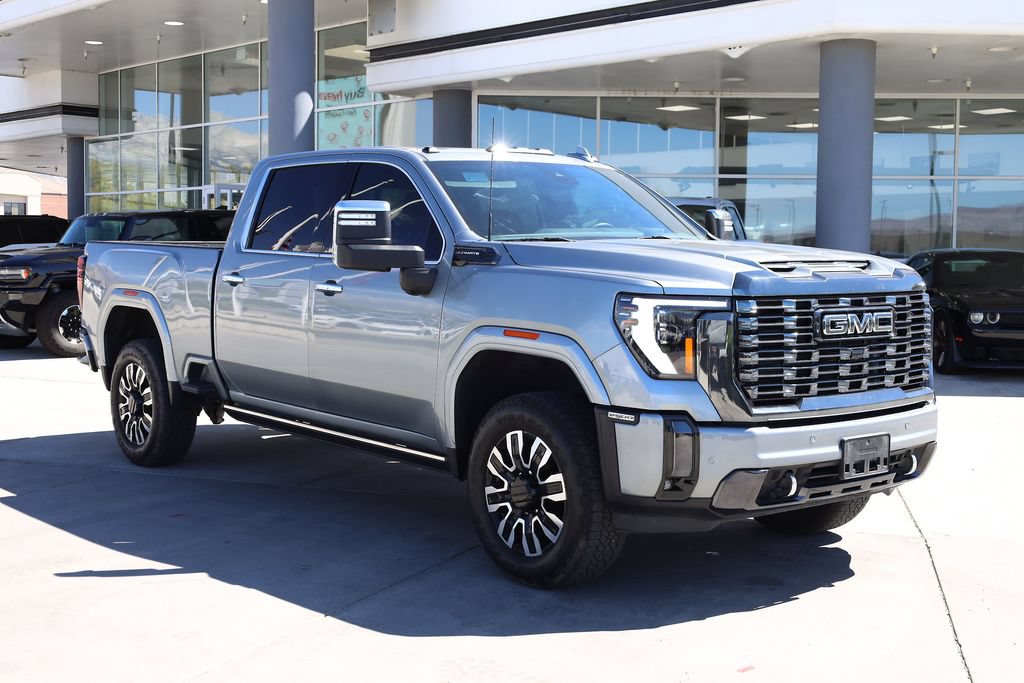 Used 2024 GMC Sierra 2500 Denali Ultimate w/ Max Trailering Package AWD/4WD image 8