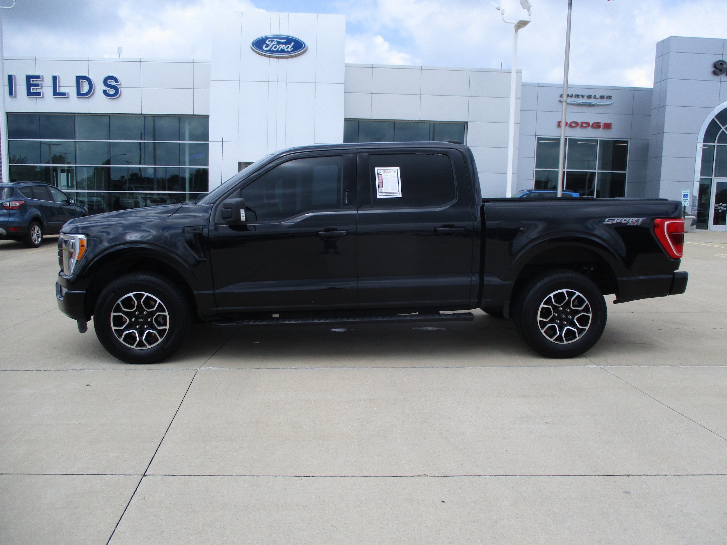 Used 2022 Ford F150 XLT w/ Equipment Group 302A High AWD/4WD image 3