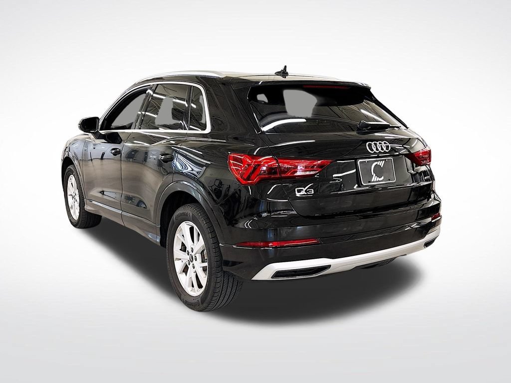 Certified 2023 Audi Q3 2.0T Premium w/ Convenience Package AWD/4WD image 3