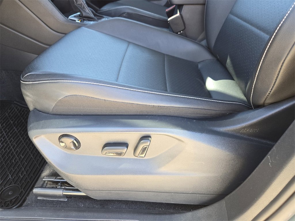 Used 2021 Volkswagen Tiguan SEL w/ 3-Row Tiguan MDO Package image 25