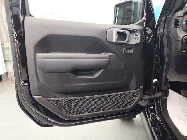 New 2025 Jeep Wrangler Unlimited Rubicon 4xe w/ Convenience Group image 10