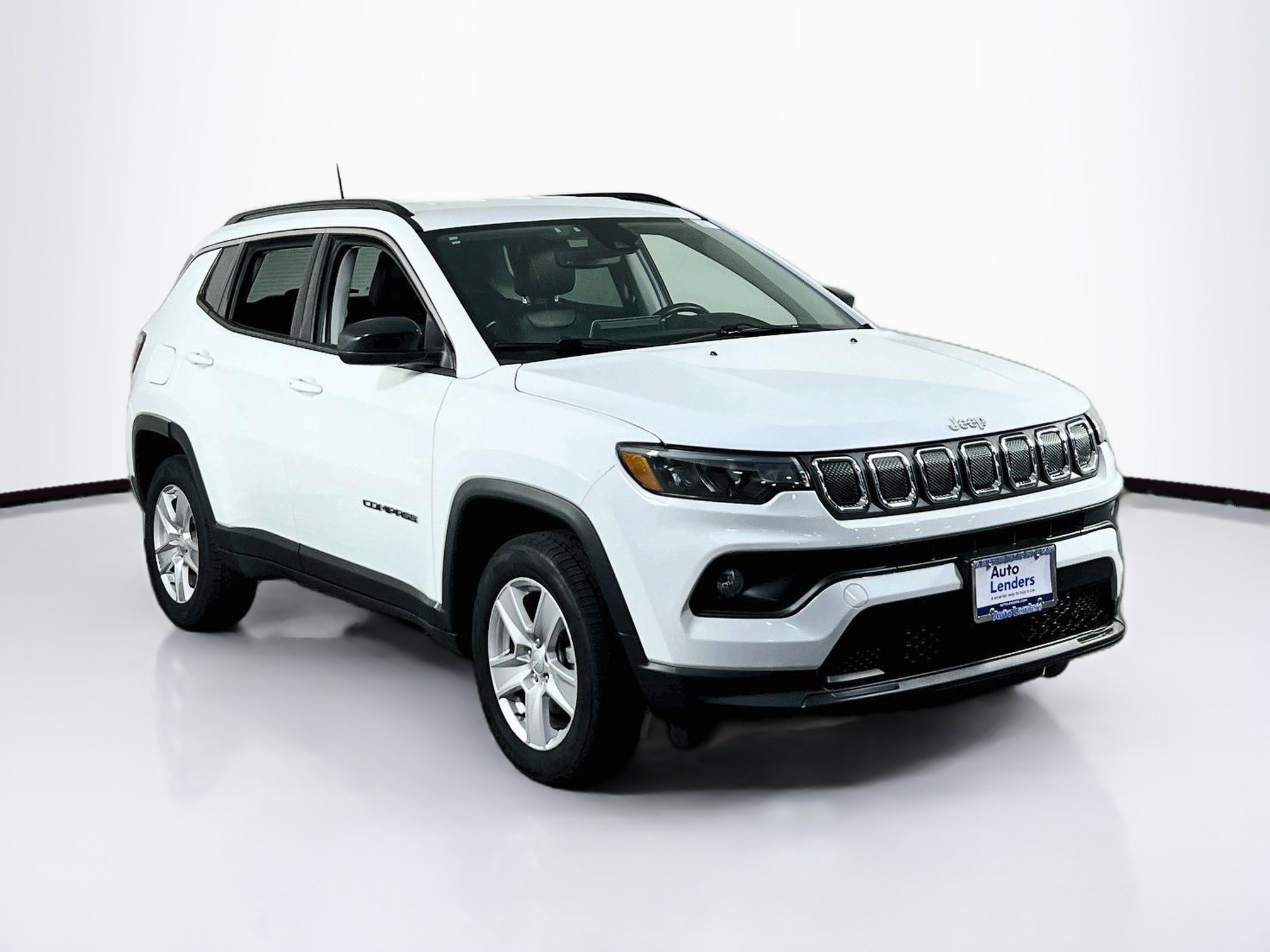 Used 2022 Jeep Compass Latitude w/ Convenience Group AWD/4WD image 3
