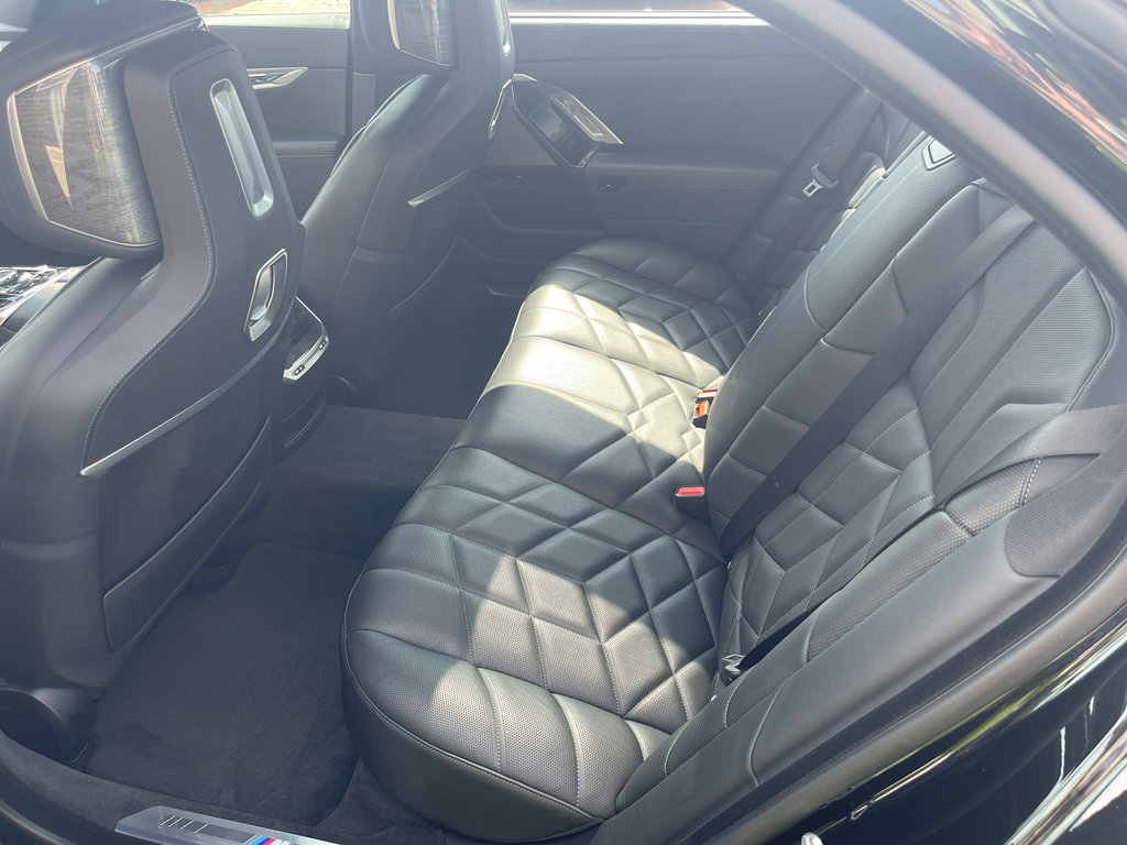 Used 2024 BMW 740i xDrive image 26