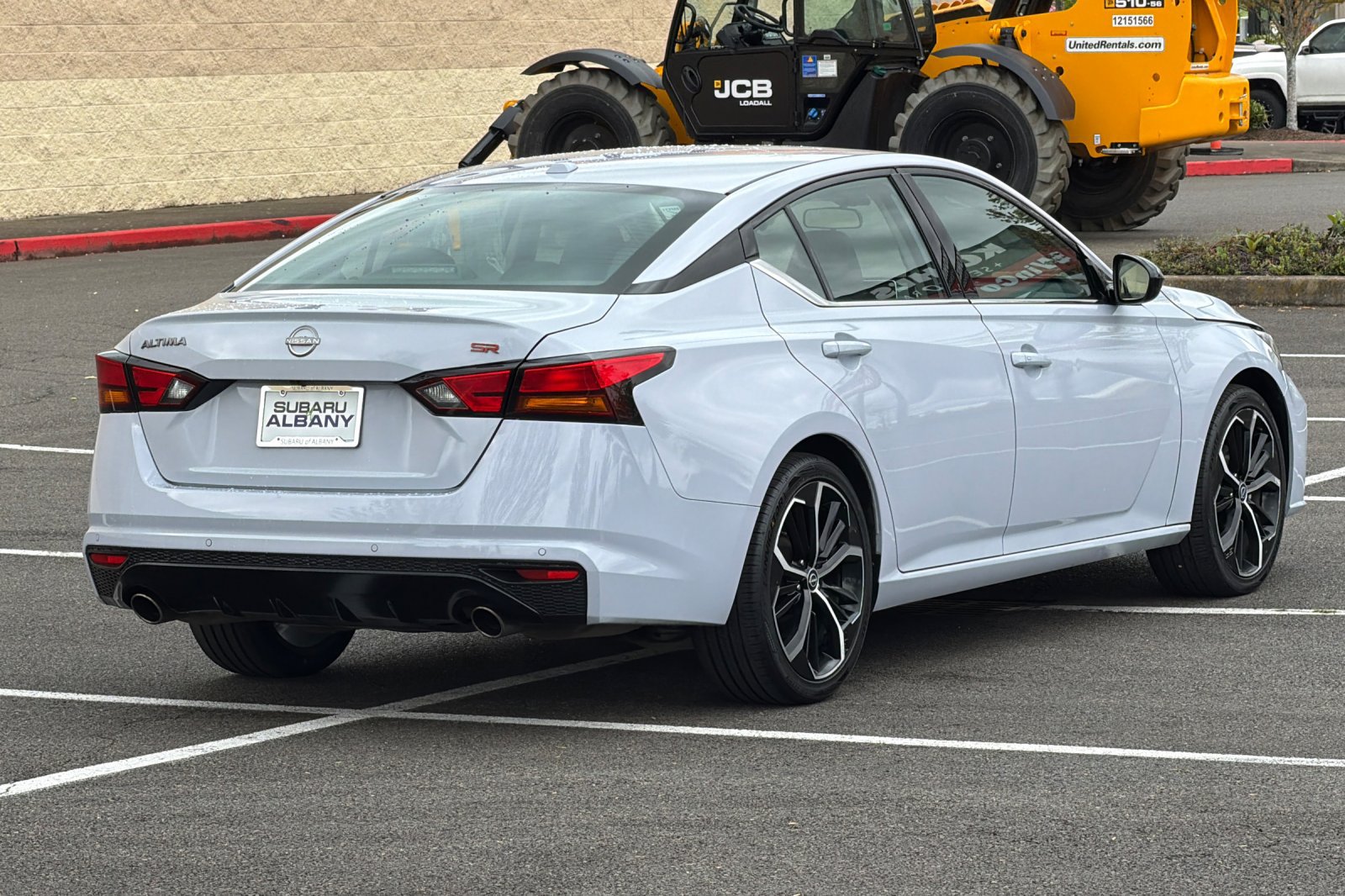 Used 2023 Nissan Altima 2.5 SR FWD image 4