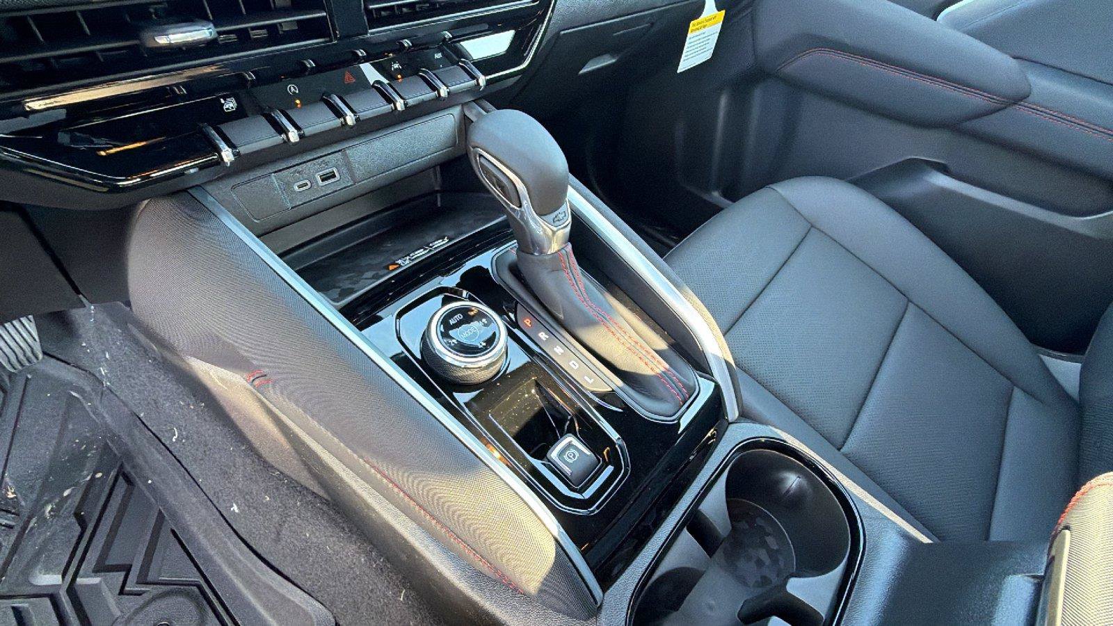 New 2026 Chevrolet Colorado Z71 w/ Technology Package AWD/4WD image 25