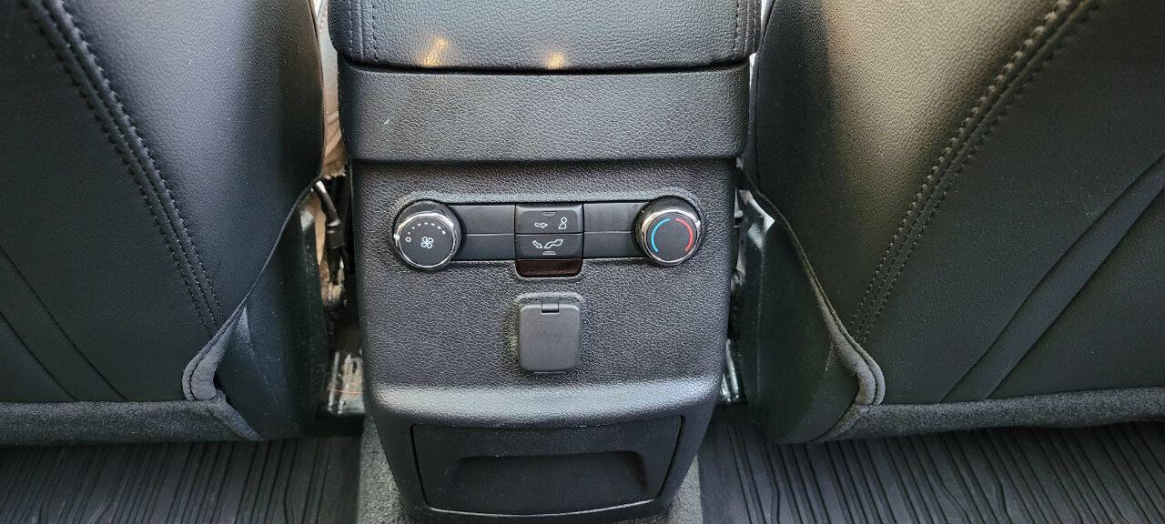 Used 2018 Ford Explorer XLT w/ Equipment Group 202A image 34