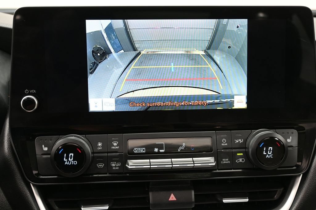 Used 2024 Toyota Grand Highlander AWD image 17
