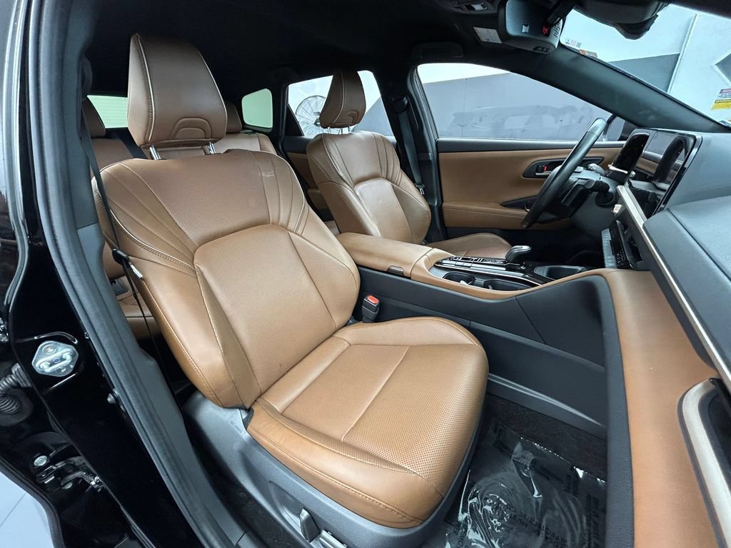 Used 2025 Toyota Crown Signia AWD/4WD image 43