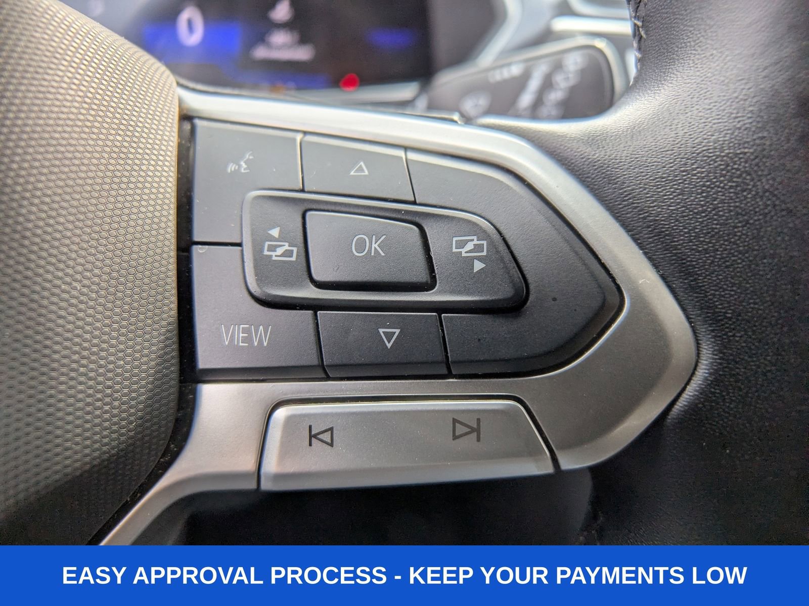 Used 2024 Volkswagen Tiguan Wolfsburg Edition image 37