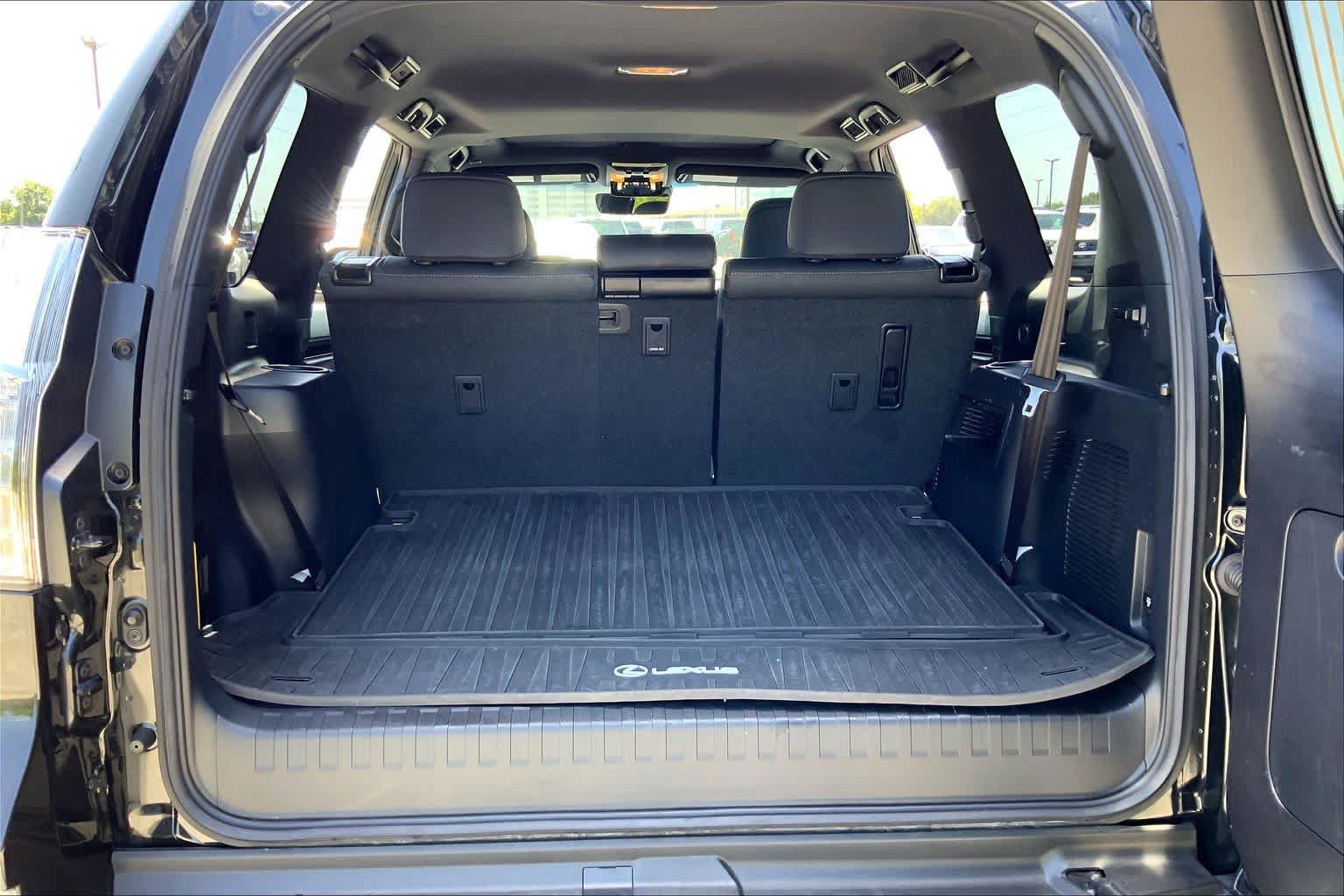 Used 2023 Lexus GX 460 Premium w/ Premium Package AWD/4WD image 34