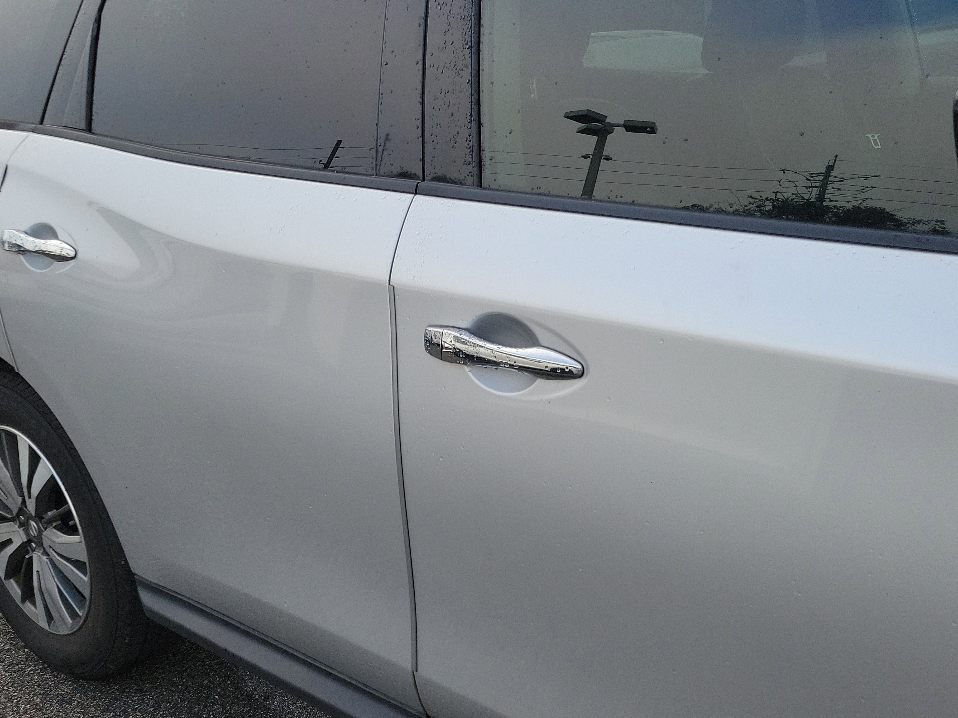 Used 2017 Nissan Pathfinder SL w/ Trailer Tow Package FWD image 12