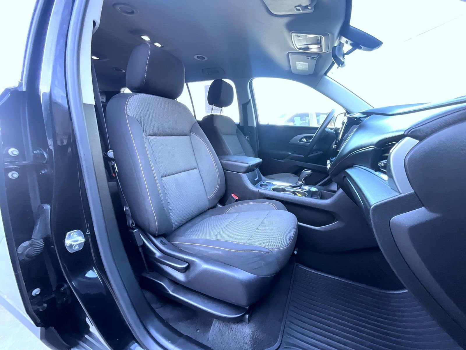 Used 2019 Chevrolet Traverse LS AWD/4WD image 16