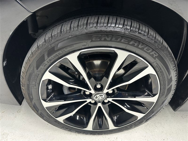 Used 2018 Toyota Corolla SE image 15