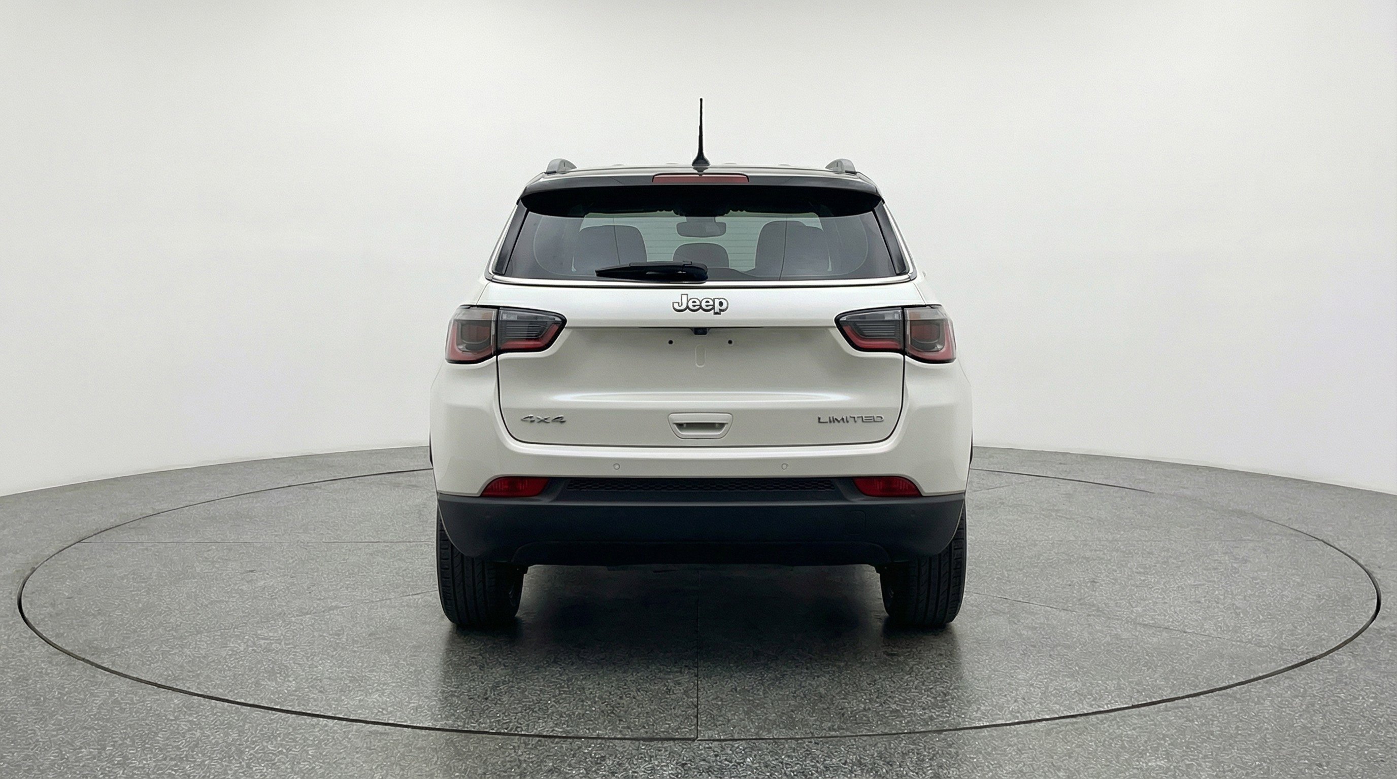 Used 2025 Jeep Compass Limited AWD/4WD image 7