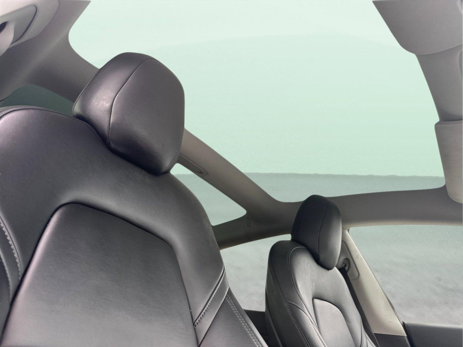 Used 2018 Tesla Model 3 Long Range image 16