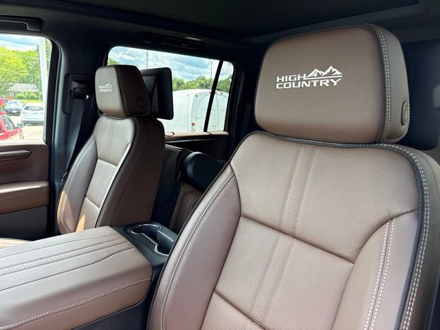 New 2026 Chevrolet Suburban High Country AWD/4WD image 11