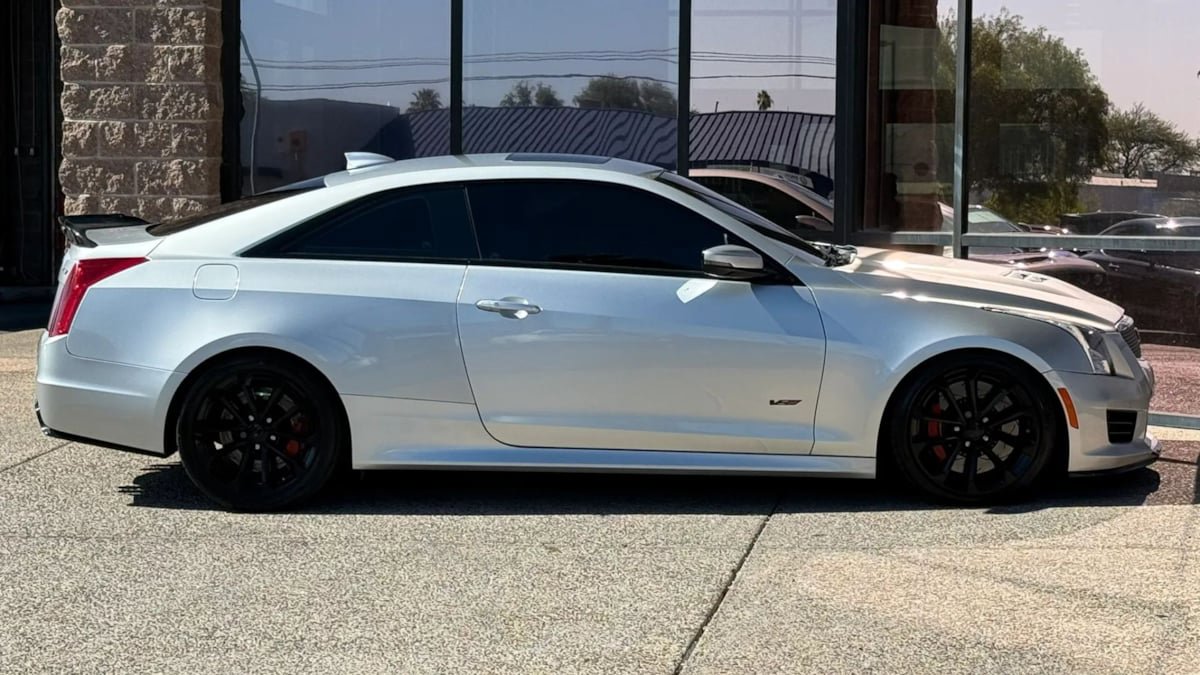 Used 2016 Cadillac ATS V w/ Luxury Package RWD image 14