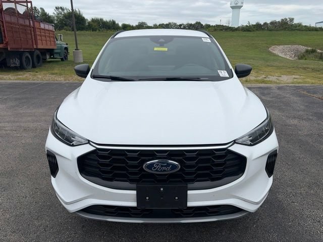 Certified 2023 Ford Escape ST-Line w/ Tech Pack #1 AWD/4WD image 2