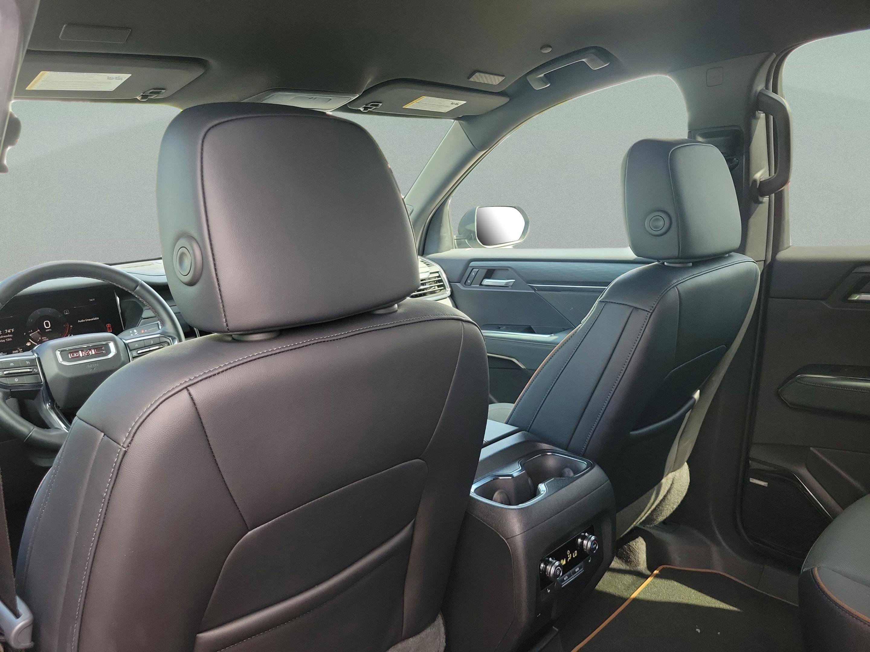 Used 2024 GMC Acadia AT4 w/ Luxury Package AWD/4WD image 26